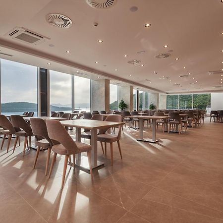 Marea Hotel & Spa نيوم المظهر الخارجي الصورة