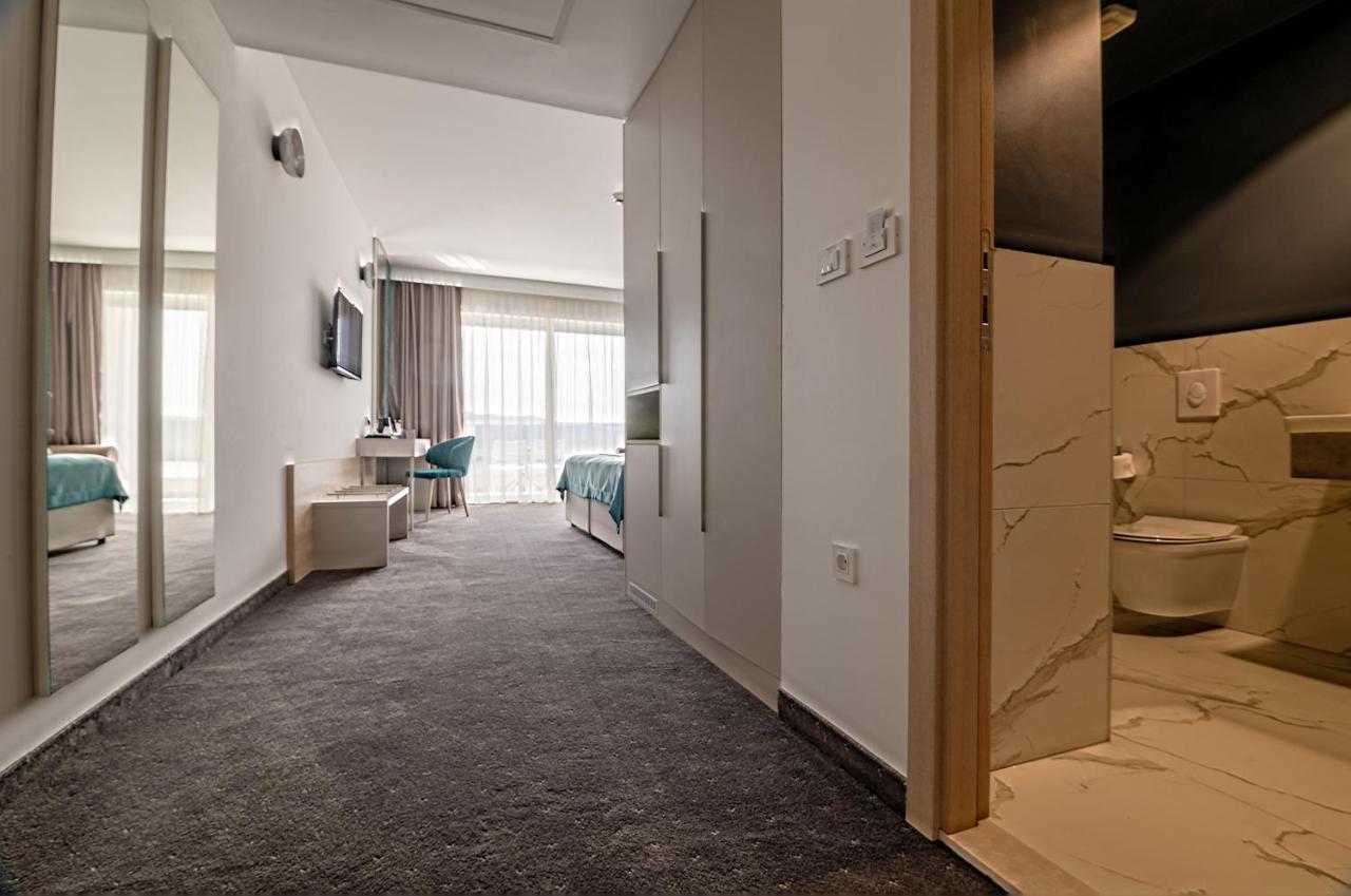Marea Hotel & Spa نيوم المظهر الخارجي الصورة