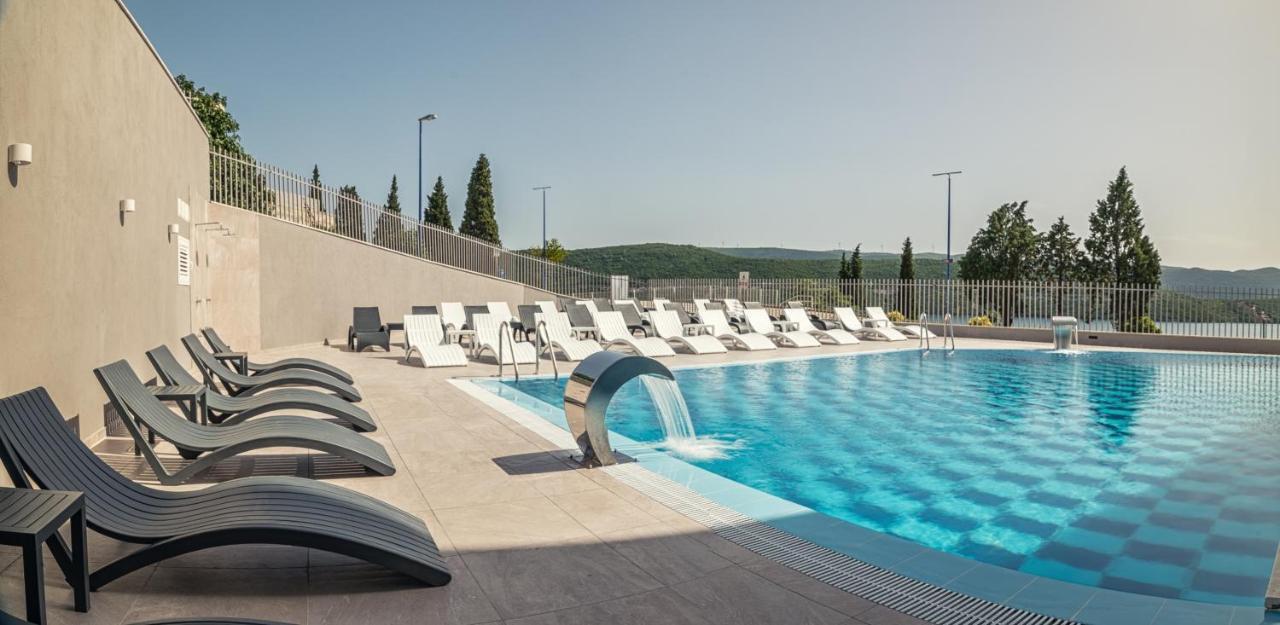 Marea Hotel & Spa نيوم المظهر الخارجي الصورة